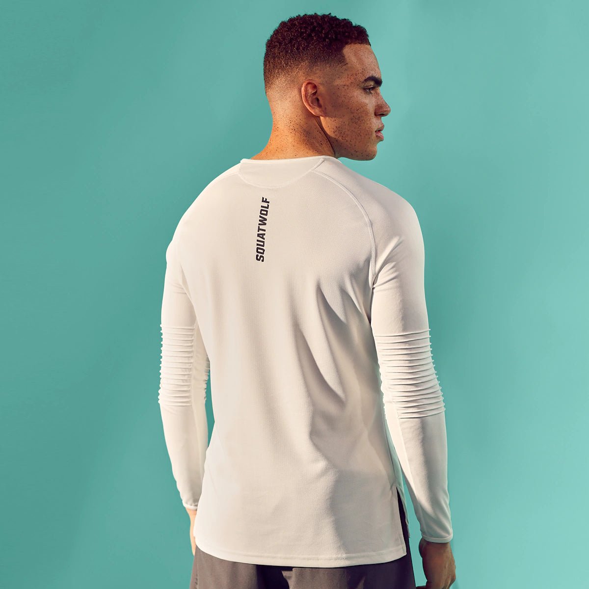 Men's pocket t-shirt-Essential Agility Long Sleeves Tee - Pearl White