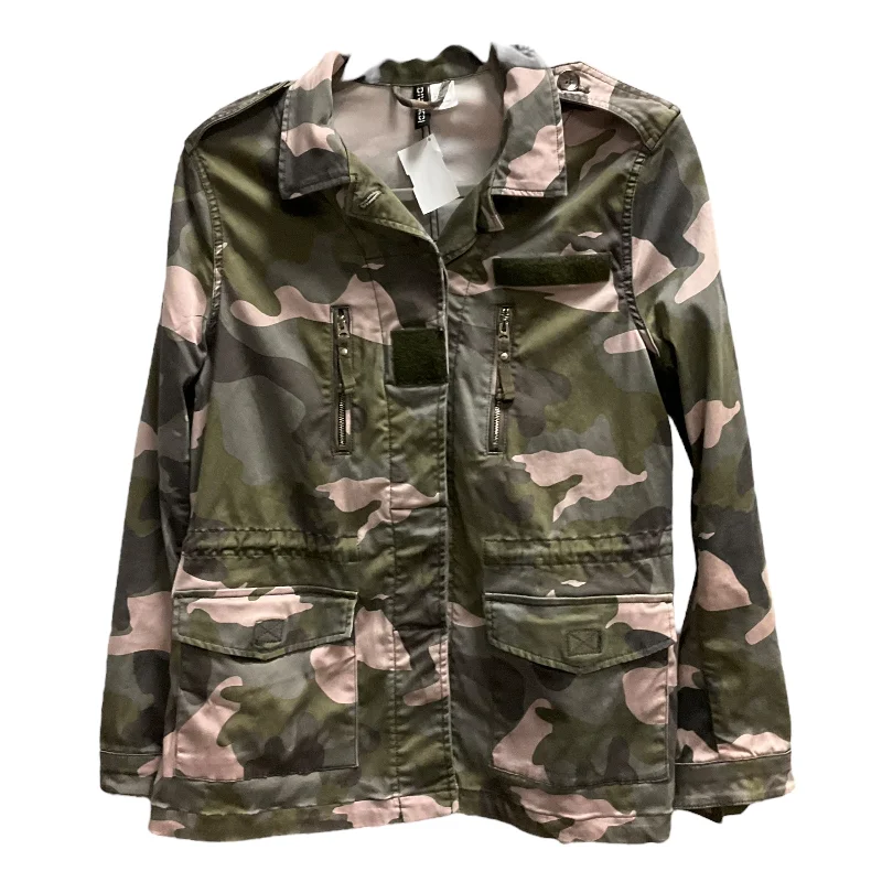 Men's pre-shrunk raincoat-Jacket Utility By Divided In Camouflage Print, Size: S