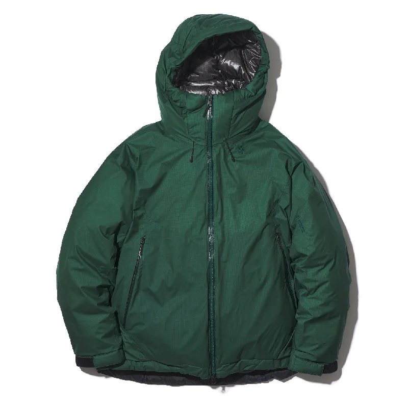 Men's sporty utility jacket-Goldwin GORE-TEX Windstopper Down Parka Deep Green